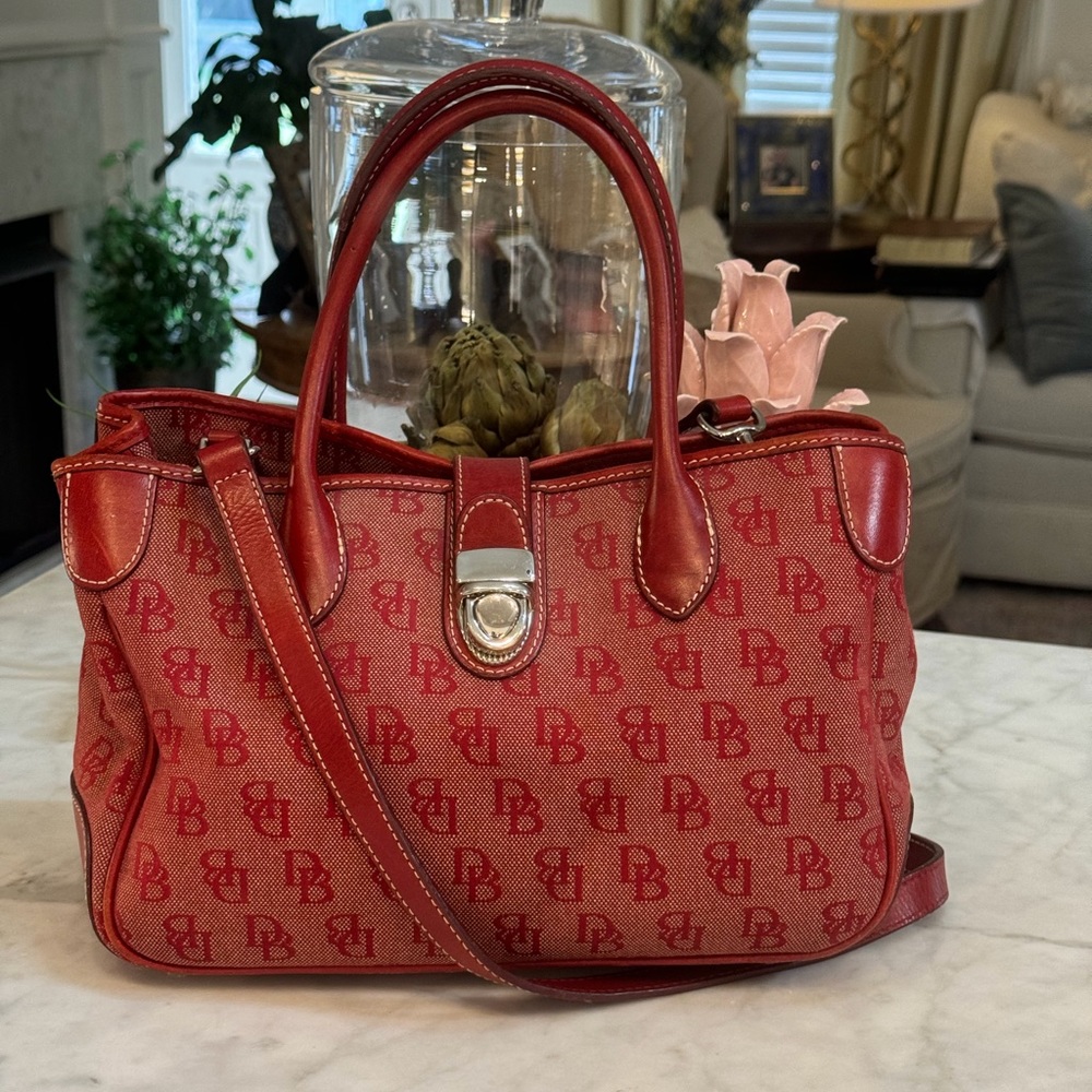 ❤️DOONEY & BOURKE RED SIGNATURE SATCHEL!
